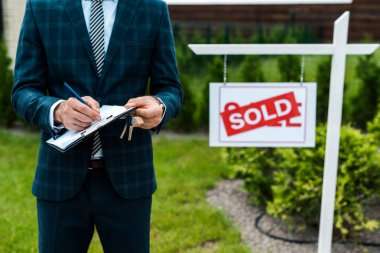 Real estate Agent sold